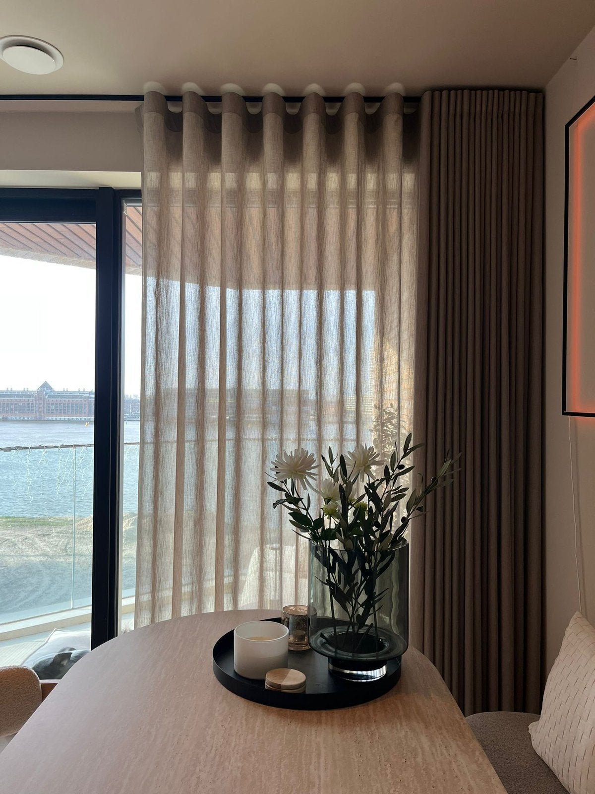 Gordijnen op maat inclusief inmeten en monteren, Ophalen of Verzenden, Nieuw, Crème, 200 cm of meer