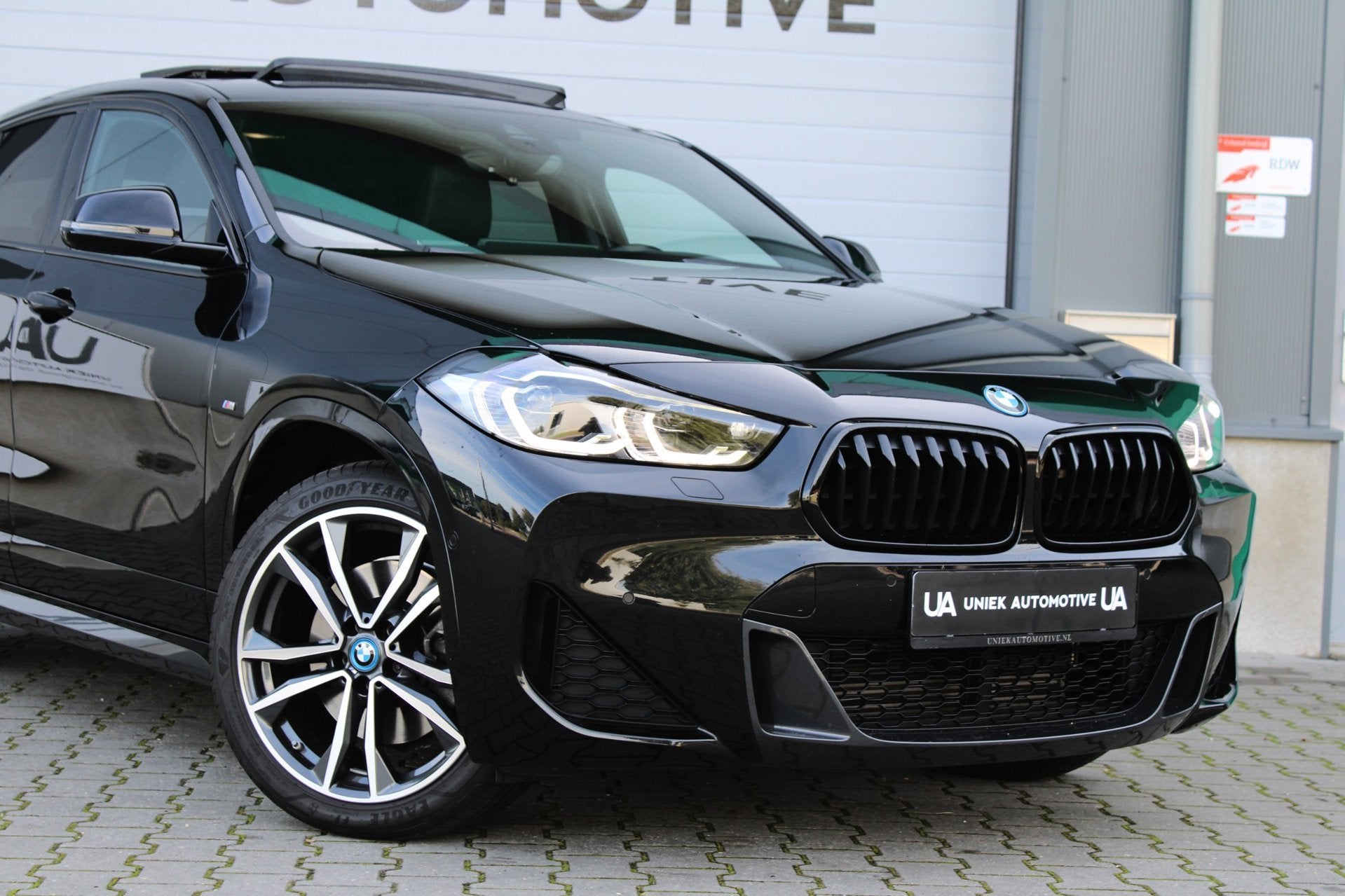 BMW X2 XDrive25e HIGH EXECUTIVE M SPORT PRO | HEAD UP | PANO, Auto's, Automaat, Dealer onderhouden, X2, Gebruikt