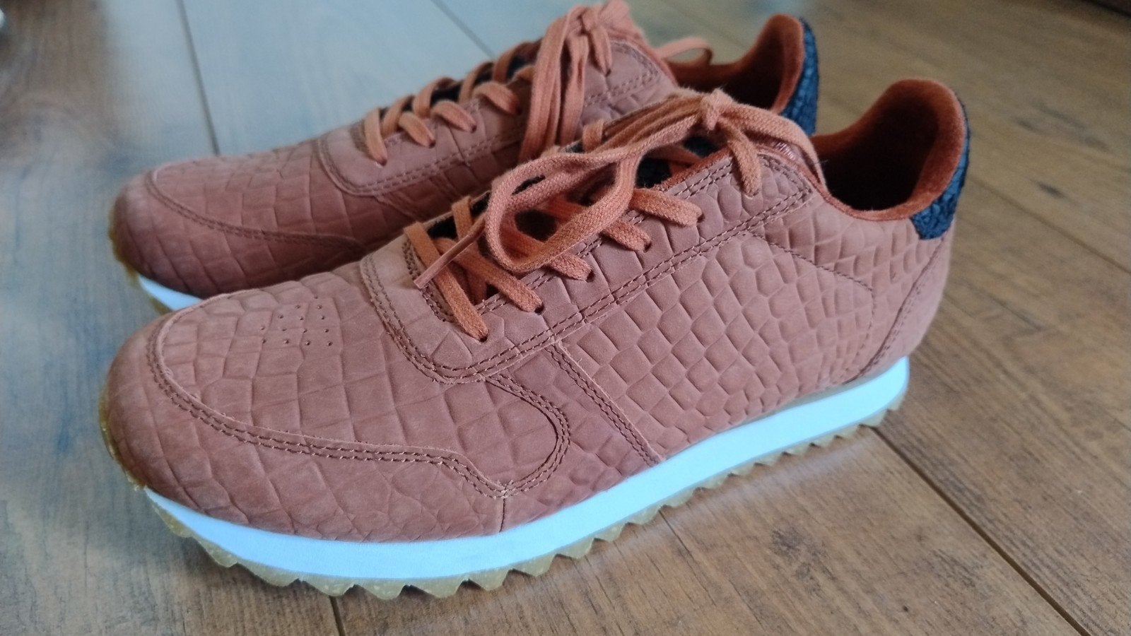 Woden Ydun Croco II sneakers Autumn Blaze maat 40, Kleding | Dames, Schoenen, Ophalen of Verzenden, Zo goed als nieuw, Sneakers of Gympen