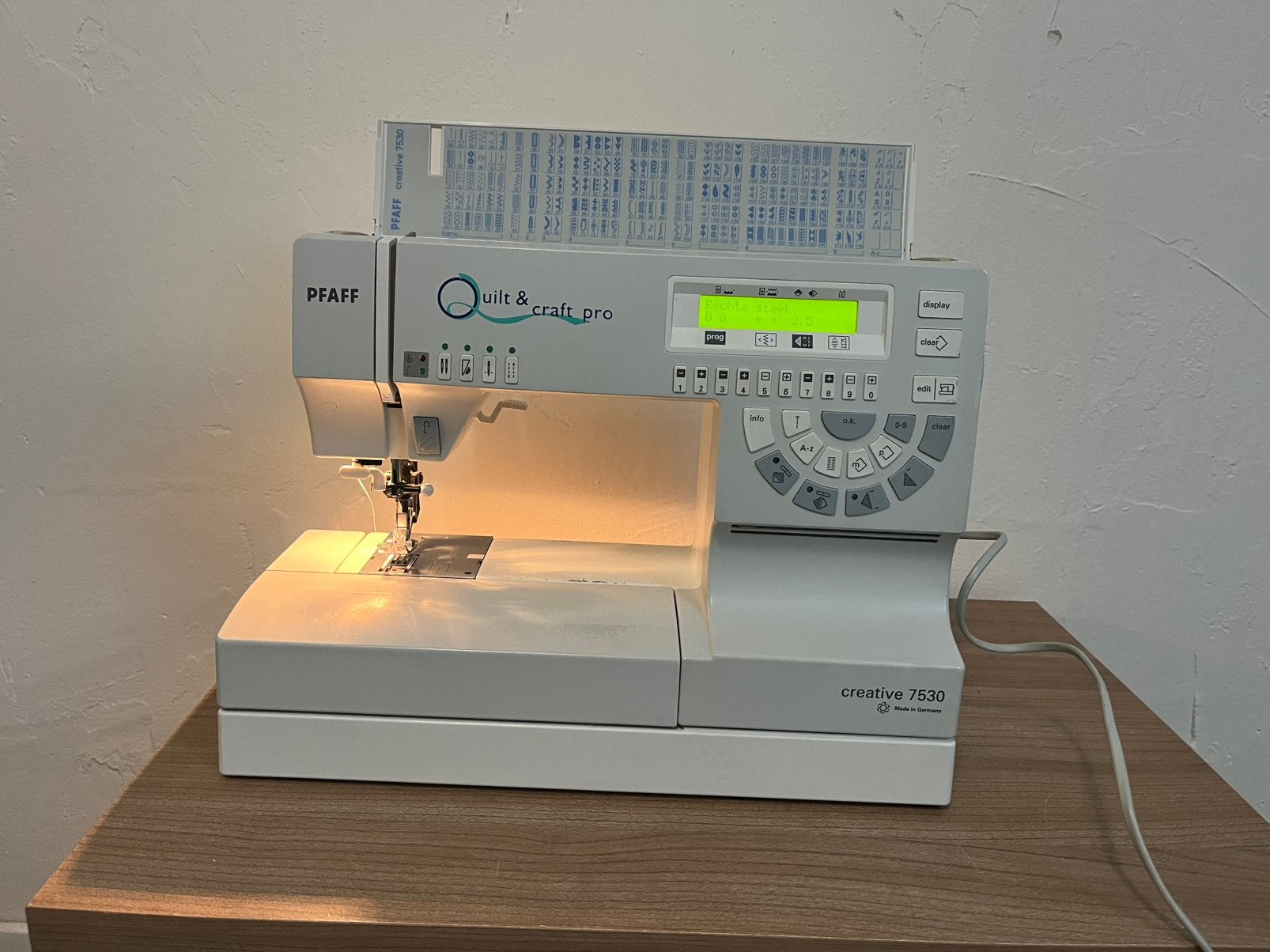 Pfaff Creative 7530, Ophalen, Zo goed als nieuw, Naaimachine, Pfaff