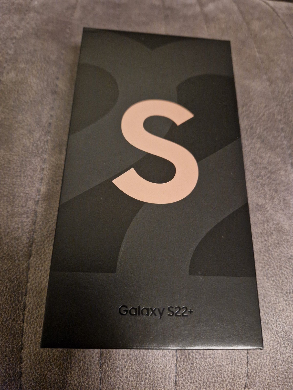 Samsung Galaxy S22 plus 5G 256GB met Hoesje