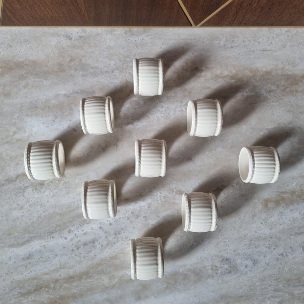 Wedgwood Edme servetringen - 9 stuks, Huis en Inrichting, Keuken | Servies, Ophalen of Verzenden, Zo goed als nieuw, Aardewerk