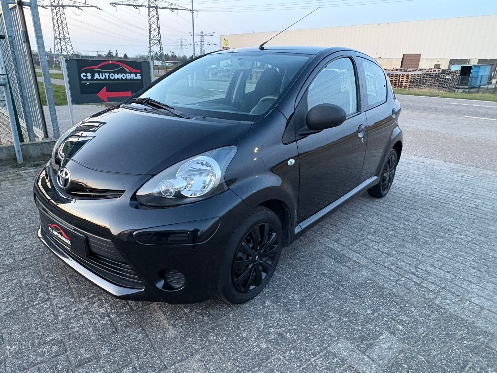 Toyota Aygo 1.0 VVT-i Aspiration 5DRS 2013  Navi/CarPlay/NAP, Voorwielaandrijving, Euro 5, Stof, Zwart