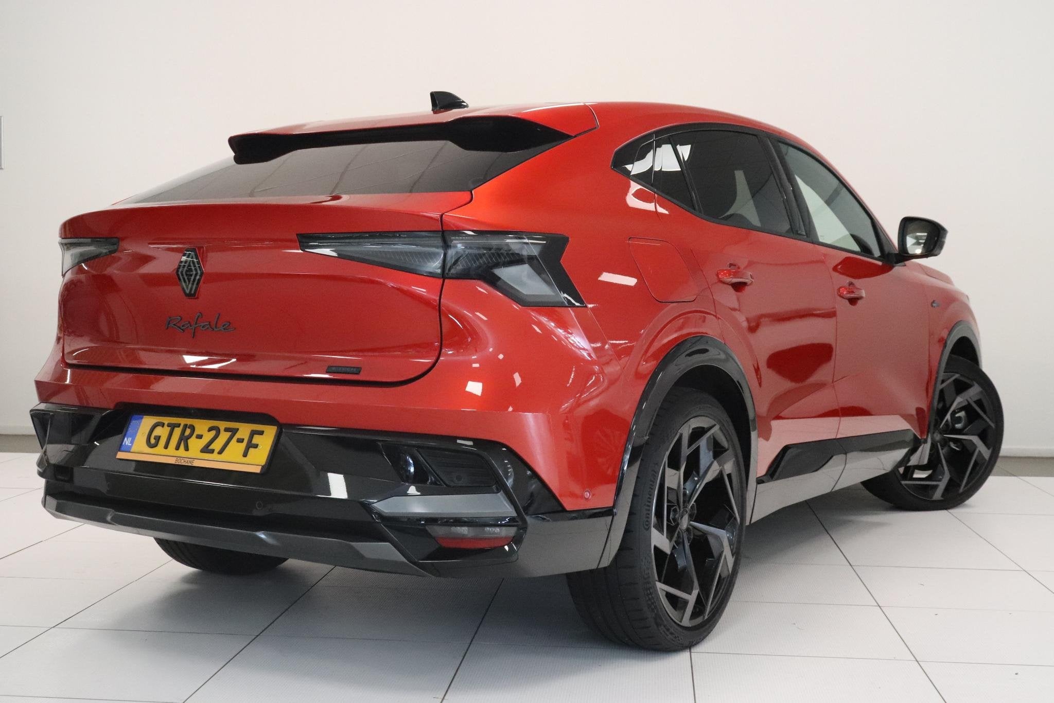 Renault Rafale 1.2 E-Tech 4x4 plug-in hybrid 300 atelier Alp, Automaat, Gebruikt, 1199 cc, Met garantie (alle)