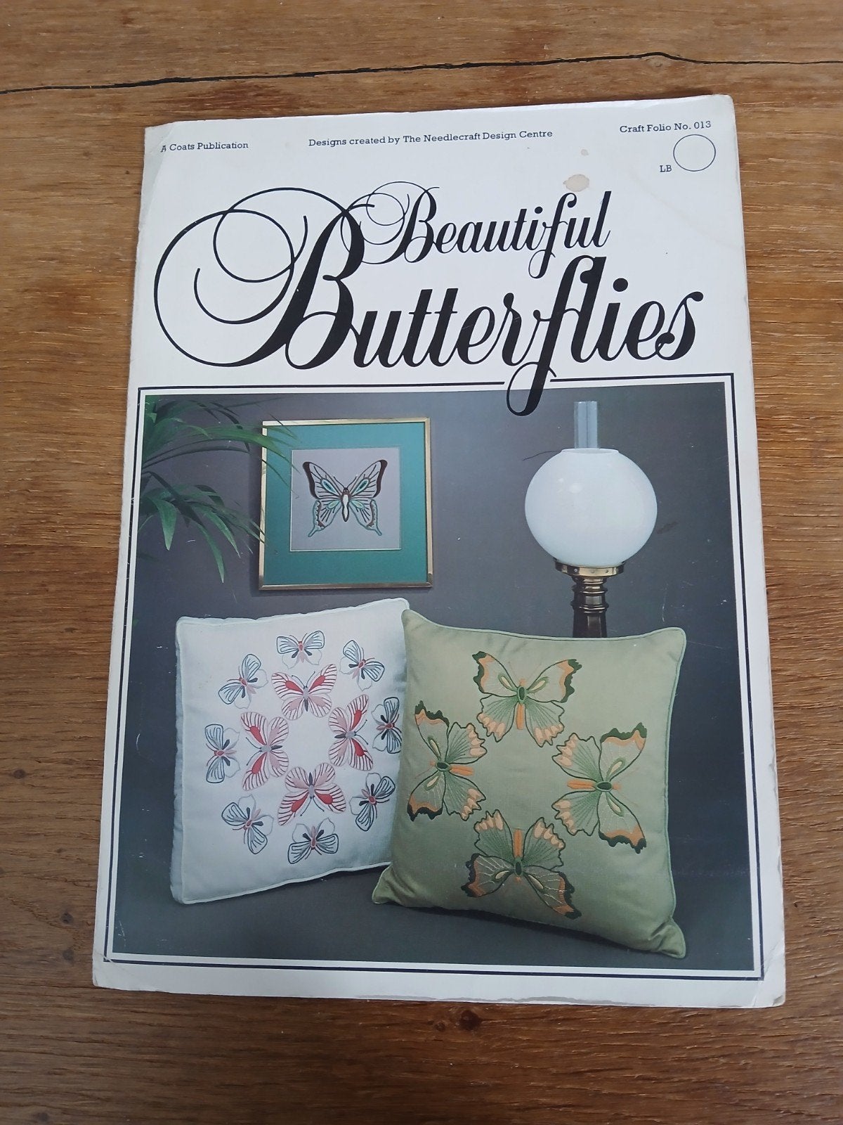 Beautiful Butterflies - Vlinders (Needlecraft Design Centre), Ophalen of Verzenden, Handborduren, Patroon