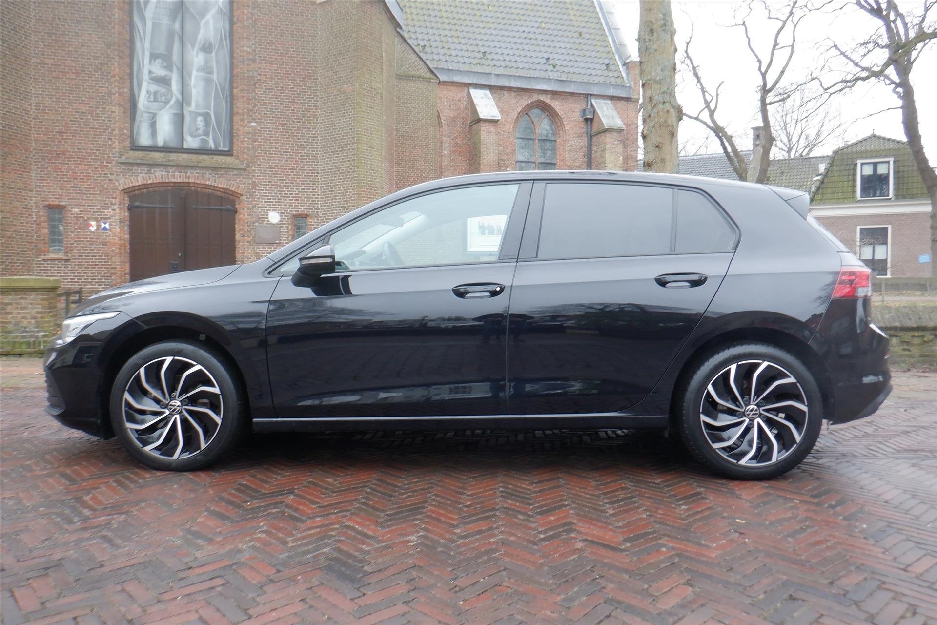 Volkswagen Golf 1.0 TSI 110pk Life Business-CAMERA-STOEL/STU, Keurmerk '100% Onderhouden', Stof, Gebruikt, Euro 6