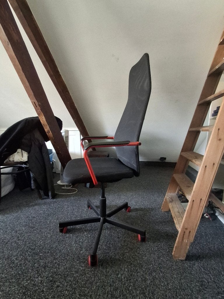 Bureaustoel Ikea, Huis en Inrichting, Bureaustoelen, Ophalen, Zwart, Zo goed als nieuw, Gaming bureaustoel