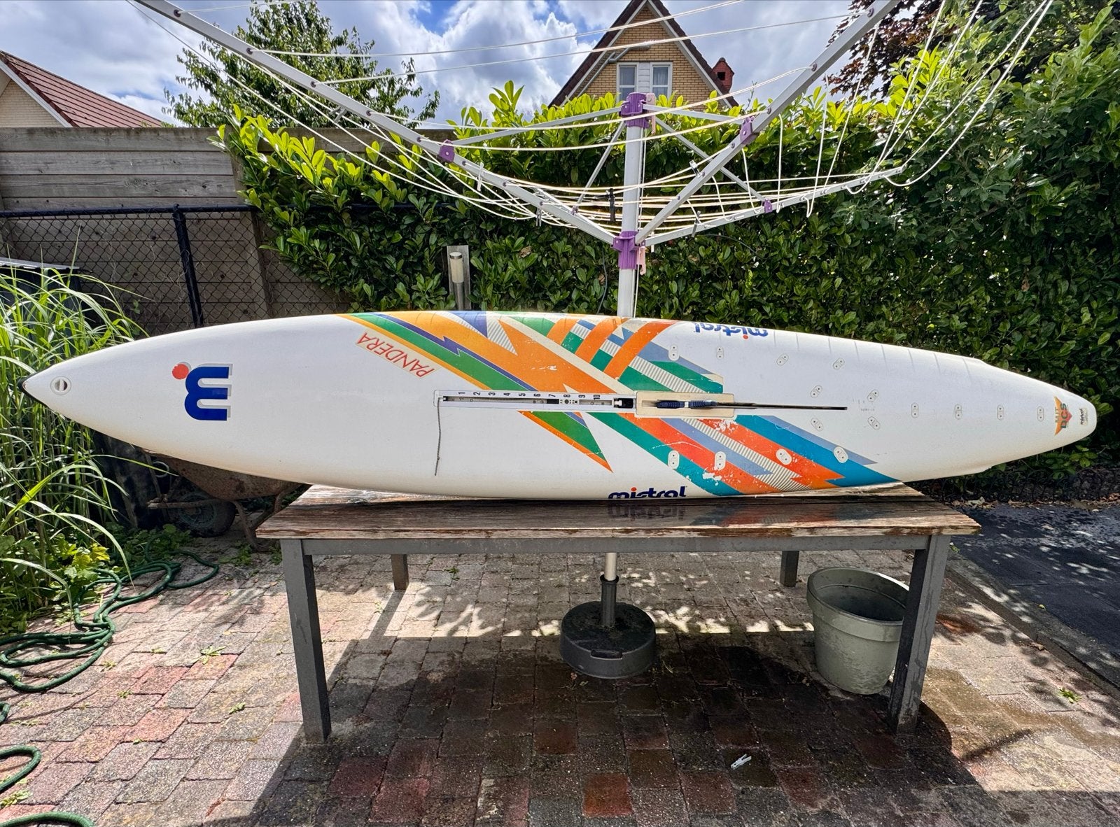 Mistral Pandera Windsurfplank - Goede Staat, Watersport en Boten, Windsurfen, Ophalen, Mistral, 300 cm of meer, Zo goed als nieuw