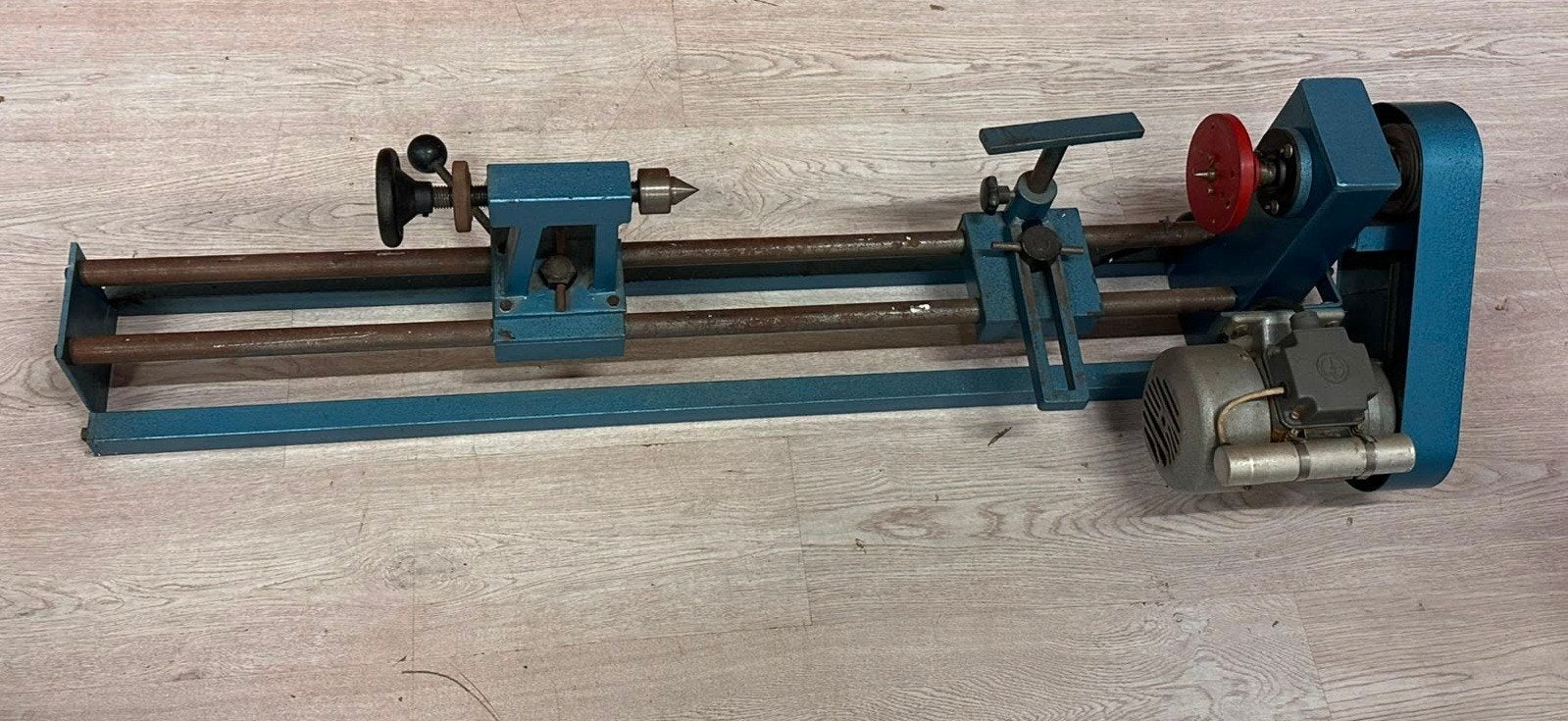 Leuffer Houtdraaibank draaibank voor houtbewerking, Ophalen, 500 tot 1000 mm, Houtdraaibank, Nvt