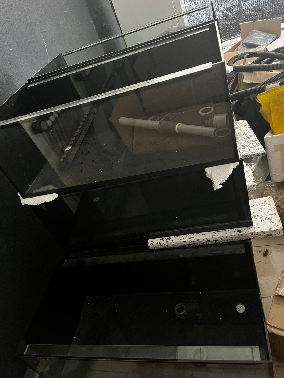 Grote partij aquariums beschikbaar van 80x40x40, Ophalen, Zo goed als nieuw, Leeg aquarium, Overige merken
