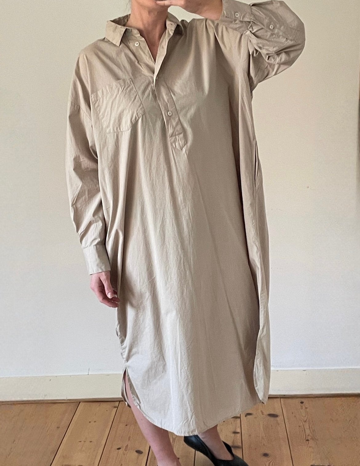 Skall Studio Shirtdress maat S/M np €310, Beige, Skall Studio, Ophalen of Verzenden, Zo goed als nieuw