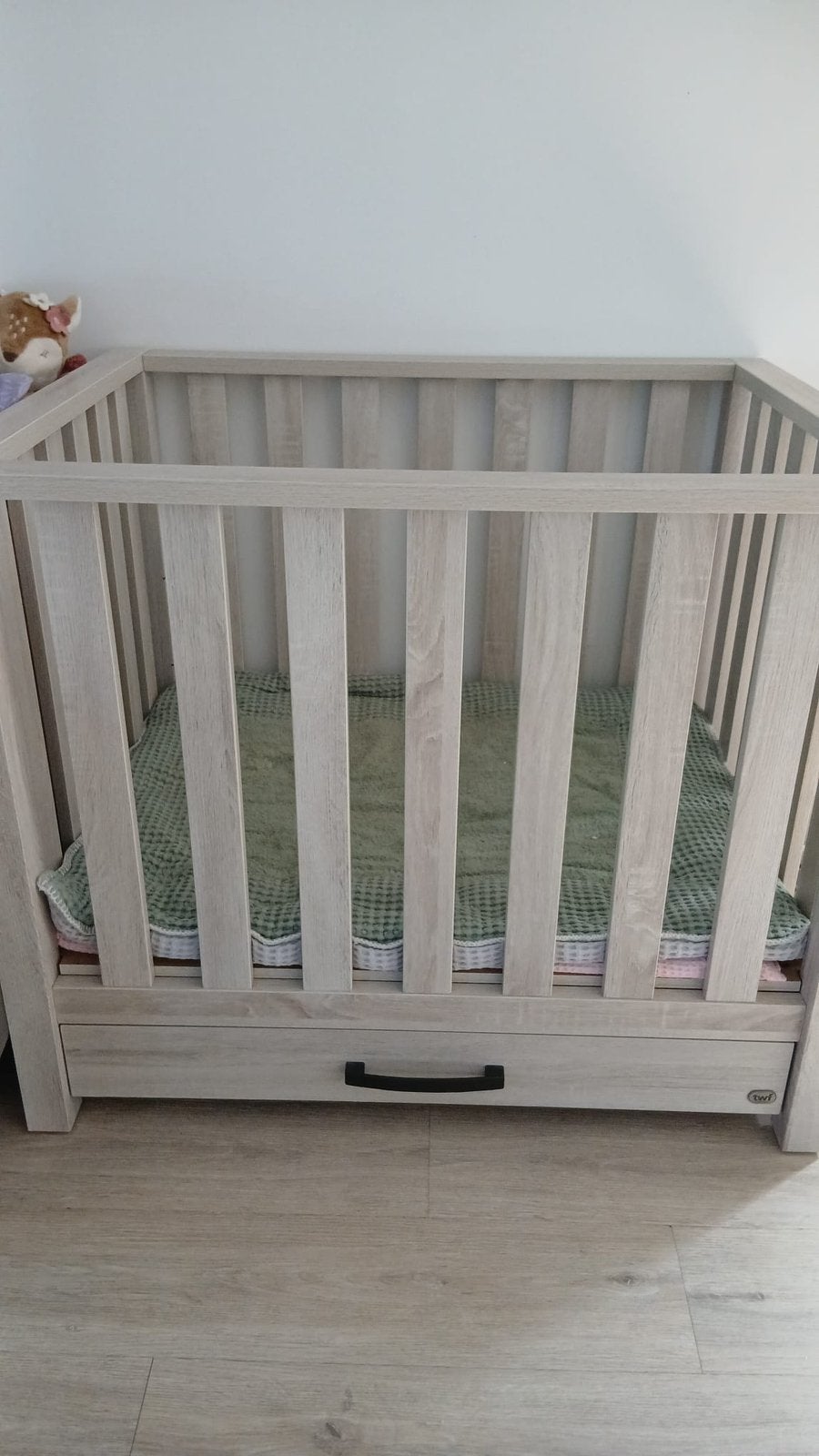 TWF Baby Box type 'Jasper' in de kleur grijs/eiken., Ophalen, Zo goed als nieuw, Lade