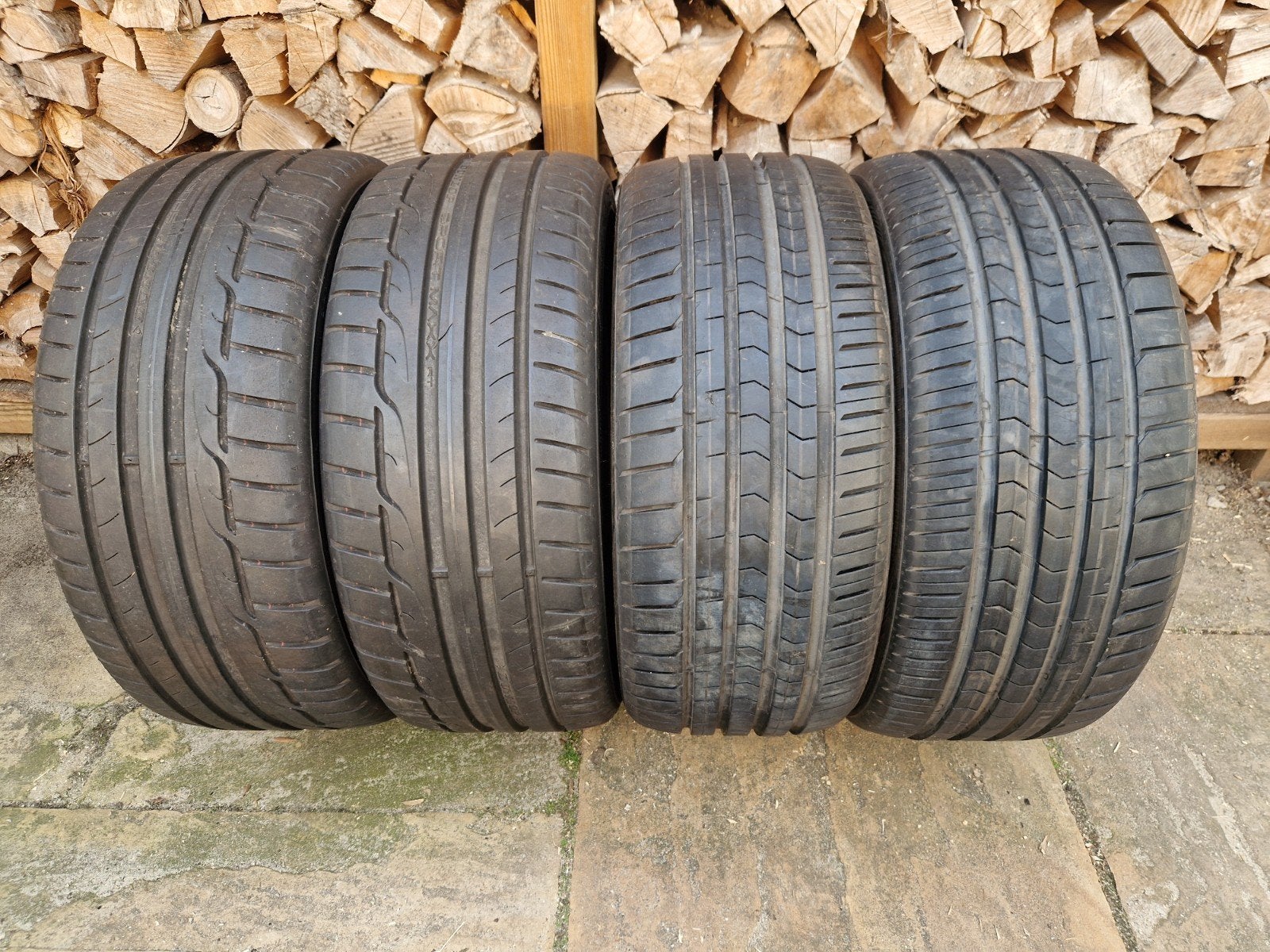 225-40-18 92Y Banden Dunlop en Vredestein, Ophalen, 18 inch, Gebruikt, Band(en)