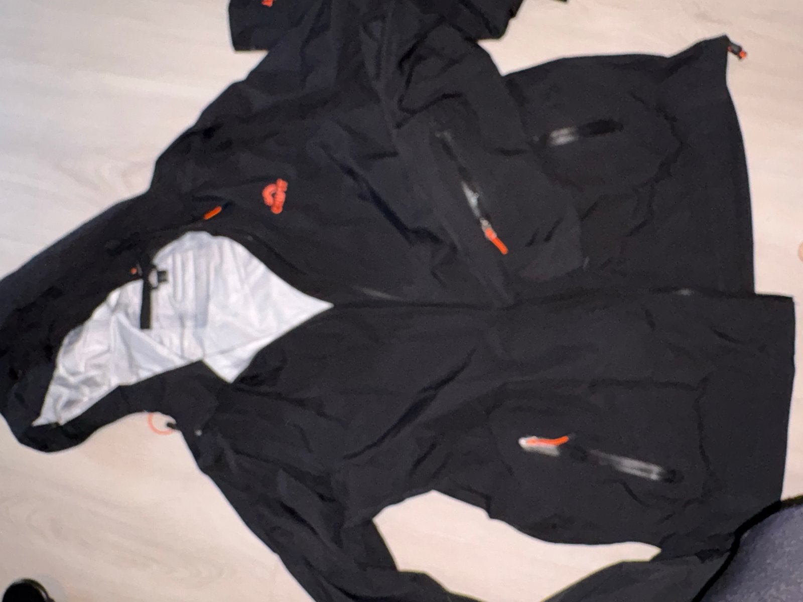 Zwarte ski-jas en broek set, waterdicht en ademend, Ophalen of Verzenden, Zo goed als nieuw, Maat 38/40 (M), Pak