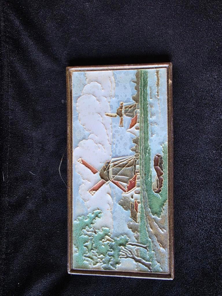 Cloisonné tegel De Porceleyne Fles met 2 korenmolens, Antiek en Kunst, Antiek | Wandborden en Tegels, Ophalen of Verzenden