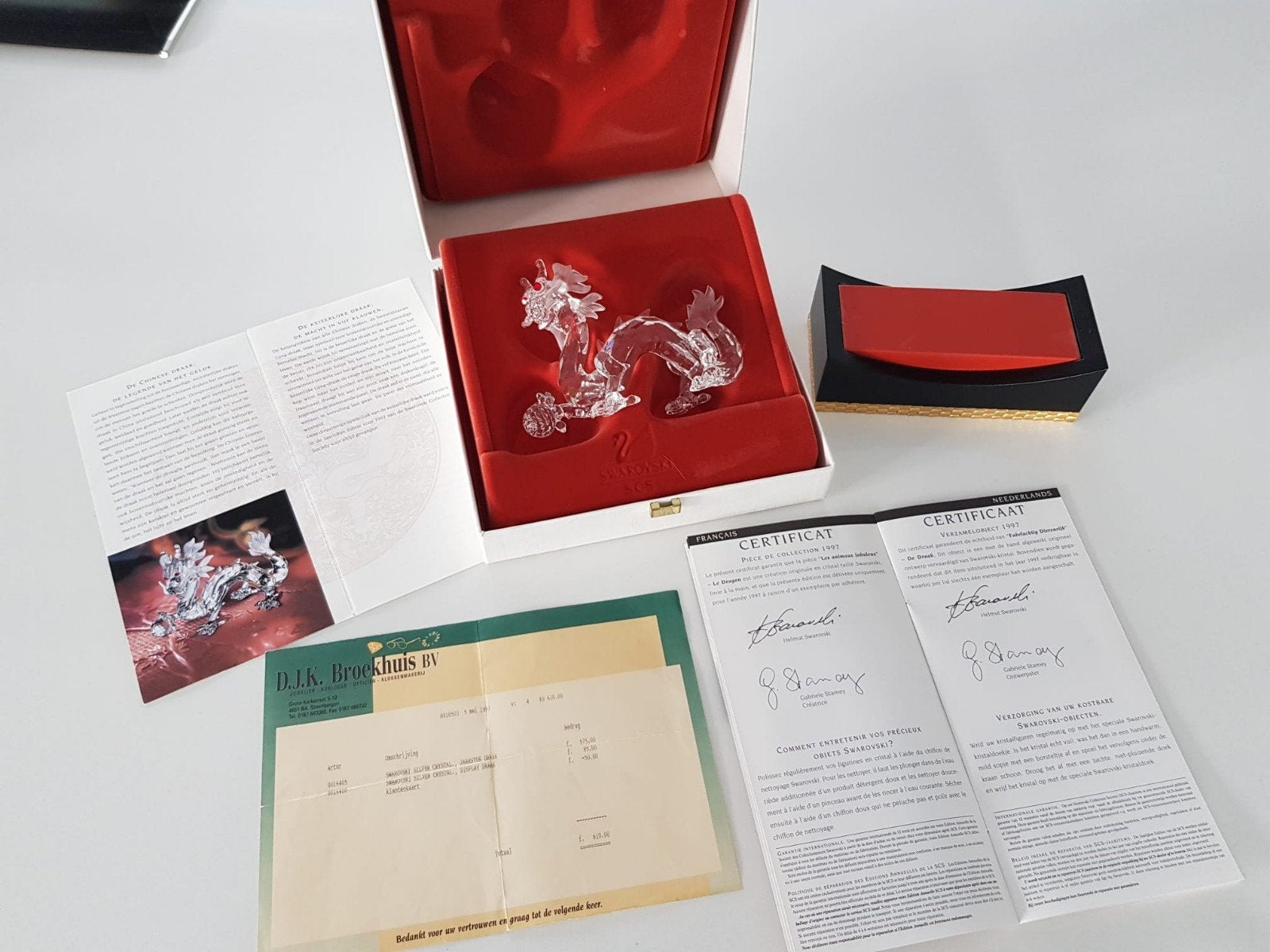 Swarovski jaarstuk draak 1997, Verzamelen, Ophalen, Zo goed als nieuw, Figuurtje