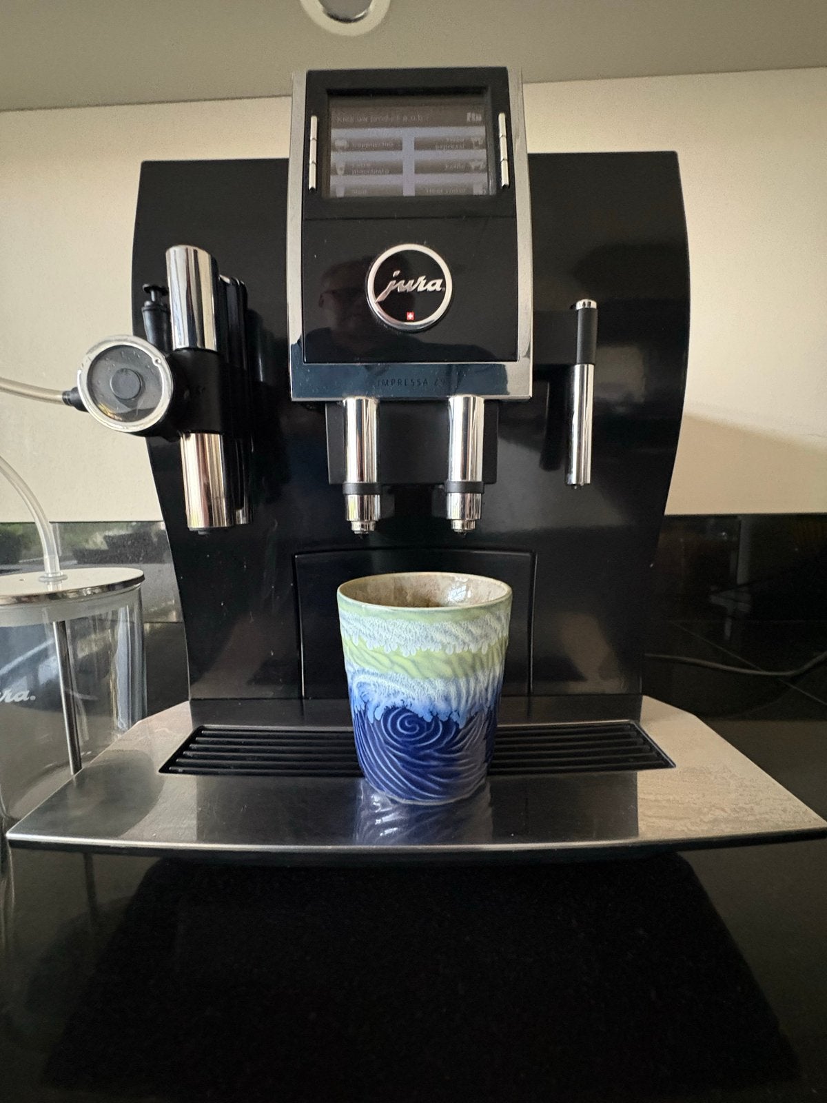 Jura Impressa Z9 One Touch TFT Koffiemachine, Afneembaar waterreservoir, 10 kopjes of meer, Koffiemachine, Zo goed als nieuw