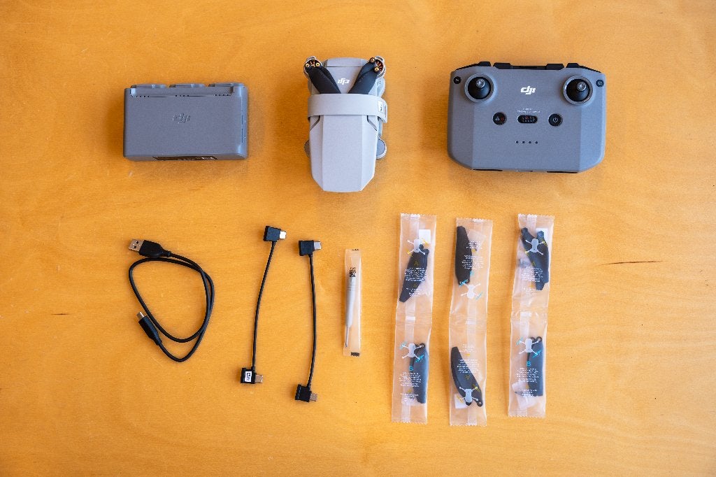 DJI Mini 2 SE drone Fly More Combo, Ophalen of Verzenden, Zo goed als nieuw