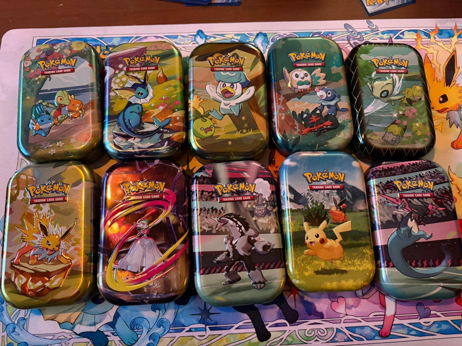 Mystery pokemon tin + inhoud, Verzenden, Zo goed als nieuw, Meerdere kaarten, Foil