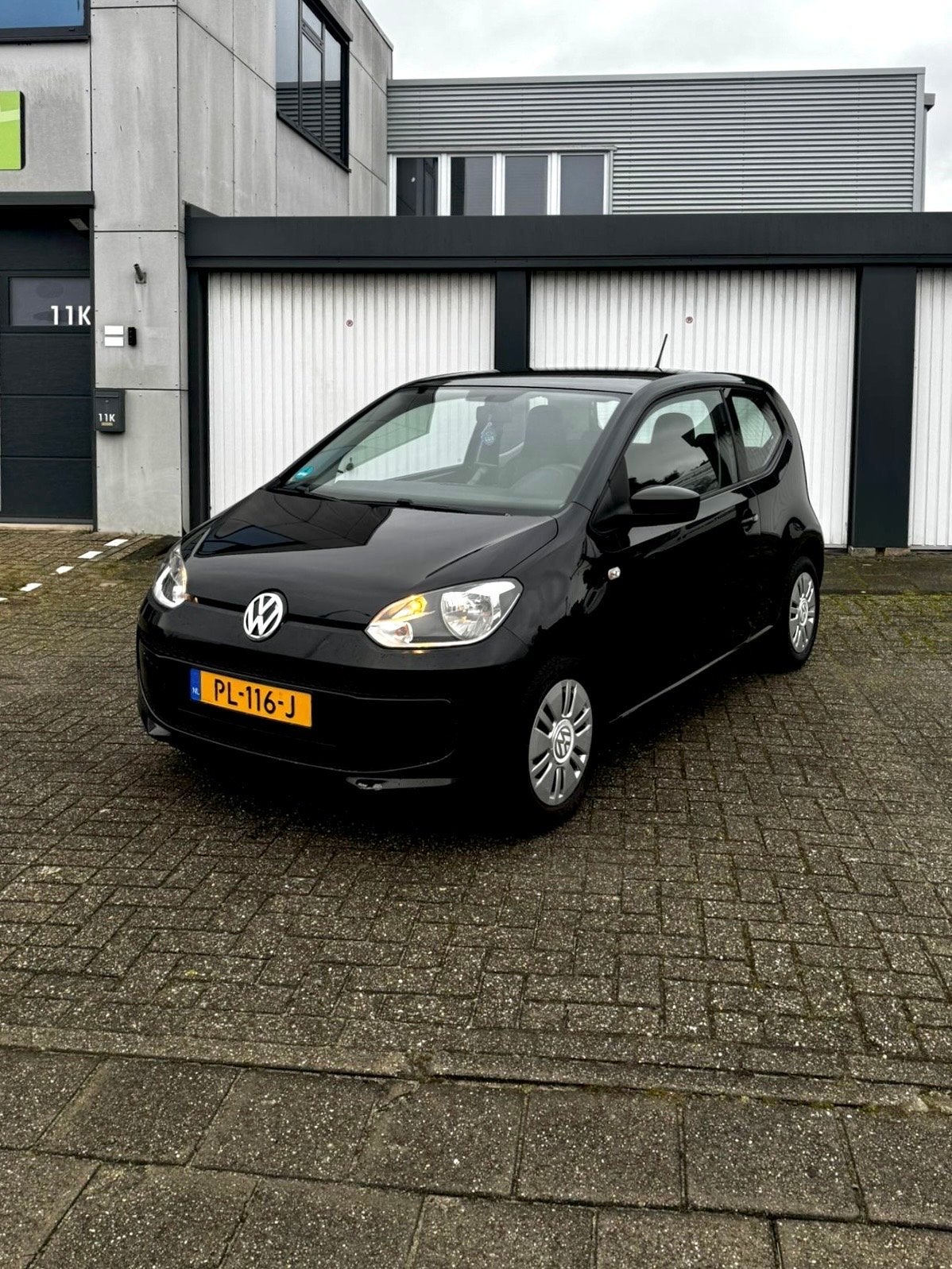 Volkswagen up! 1.0 move up 3-DRS 2015 Airco|Bluetooth|Navi, Auto's, Voorwielaandrijving, Up!, 4 stoelen, Zwart