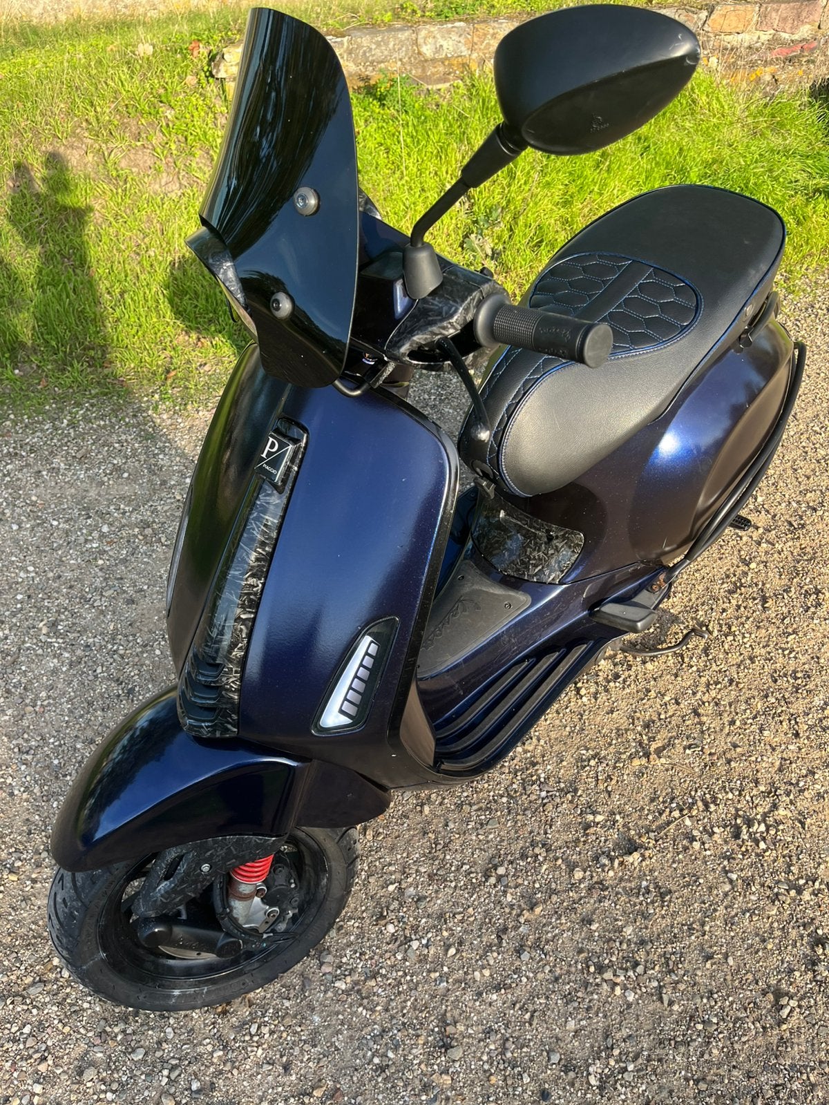 Vespa primavera met veel carbon 50cc, Ophalen, Zo goed als nieuw, Benzine, Overige modellen