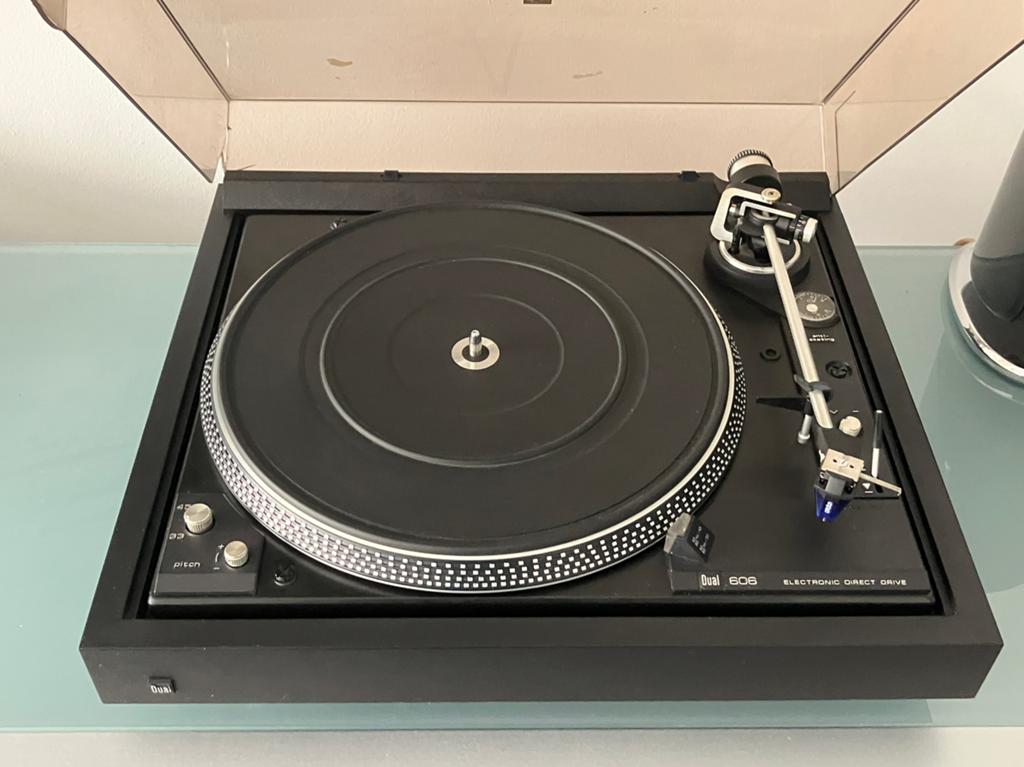 Dual 606 met Ortofon 2M Blue element, Audio, Tv en Foto, Platenspelers, Pitch-regelaar, Ophalen of Verzenden, Zo goed als nieuw