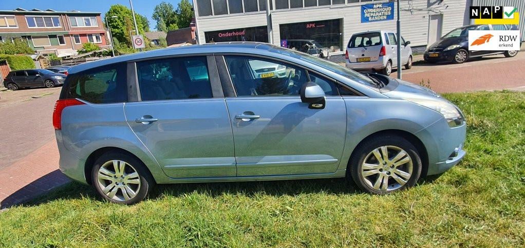 Peugeot 5008 1.6 THP ST Premiere 7p.glazendak,vol opties, Voorwielaandrijving, Euro 5, Gebruikt, Parkeersensor