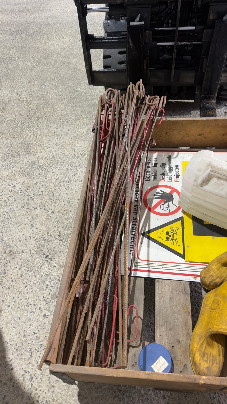 Diverse weidepaaltjes voor afrastering, Ophalen