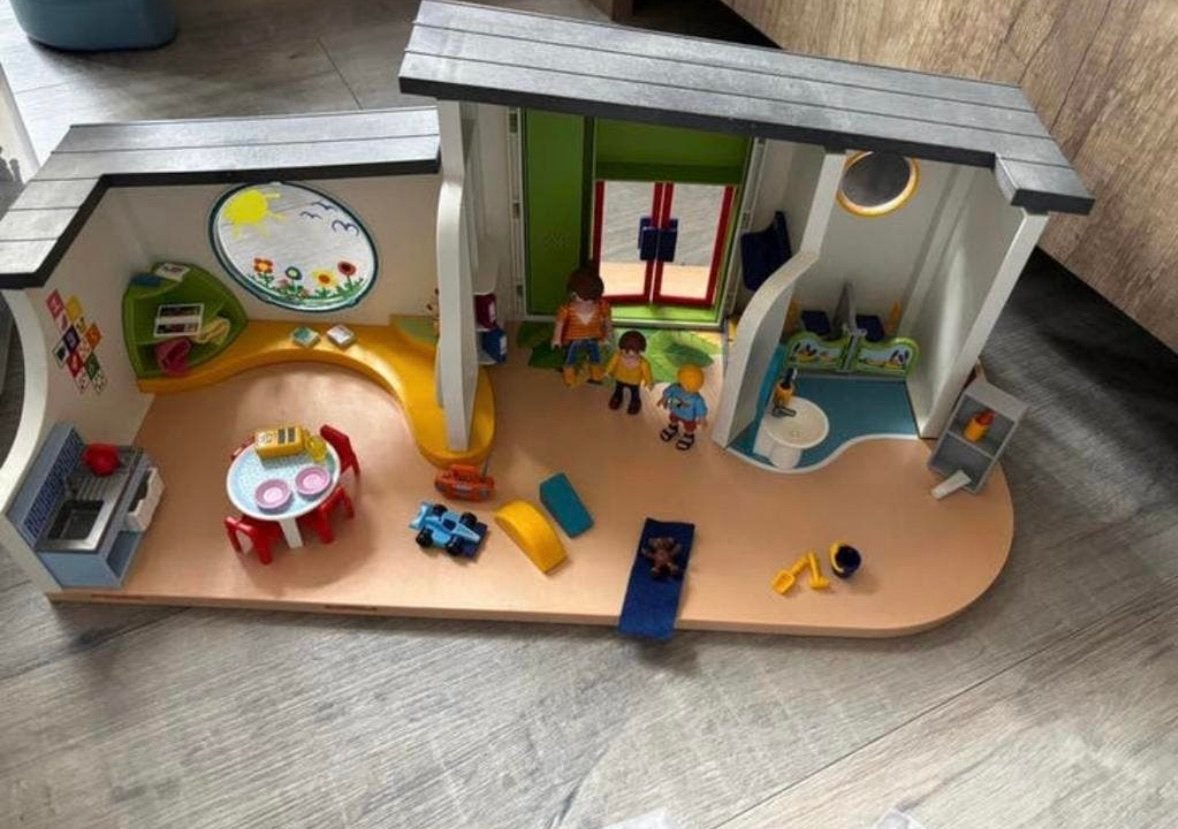 Playmobil kinder dagverblijf, Ophalen, Zo goed als nieuw