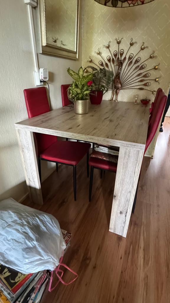 Eetkamer tafel pronto, Huis en Inrichting, Complete inboedels, Ophalen
