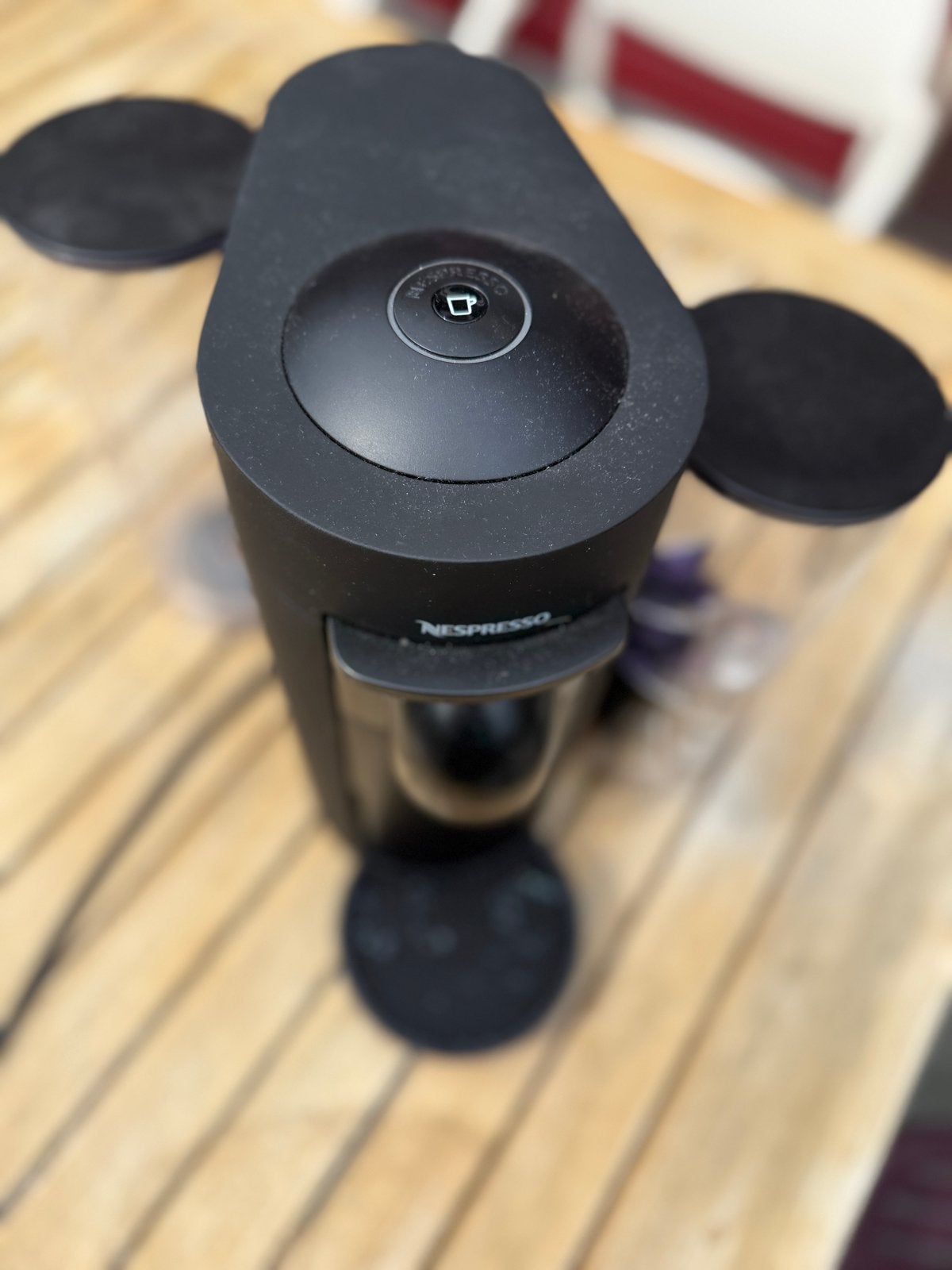 Nespresso Vertuo koffiemachine met extra waterreservoir, Koffiemachine, Ophalen of Verzenden, Zo goed als nieuw, Koffiepads en cups