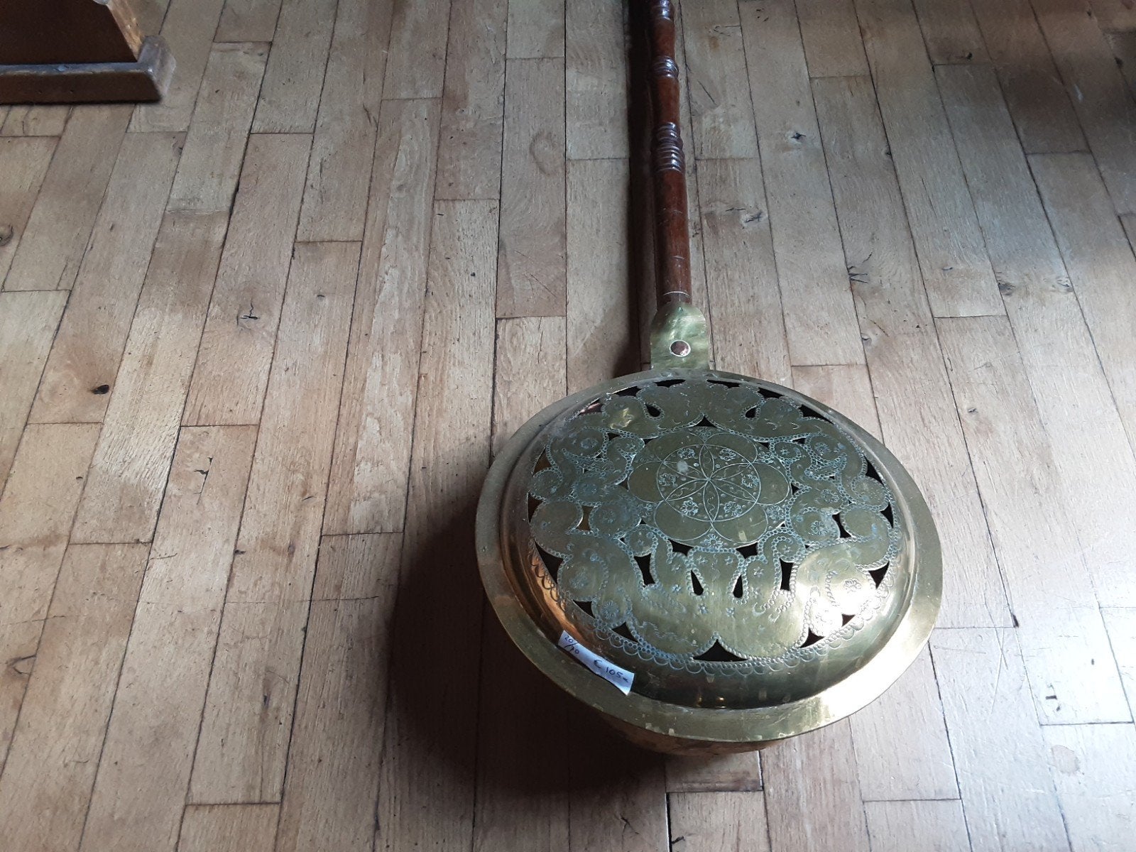 Antiek koperen beddenpan, Ophalen