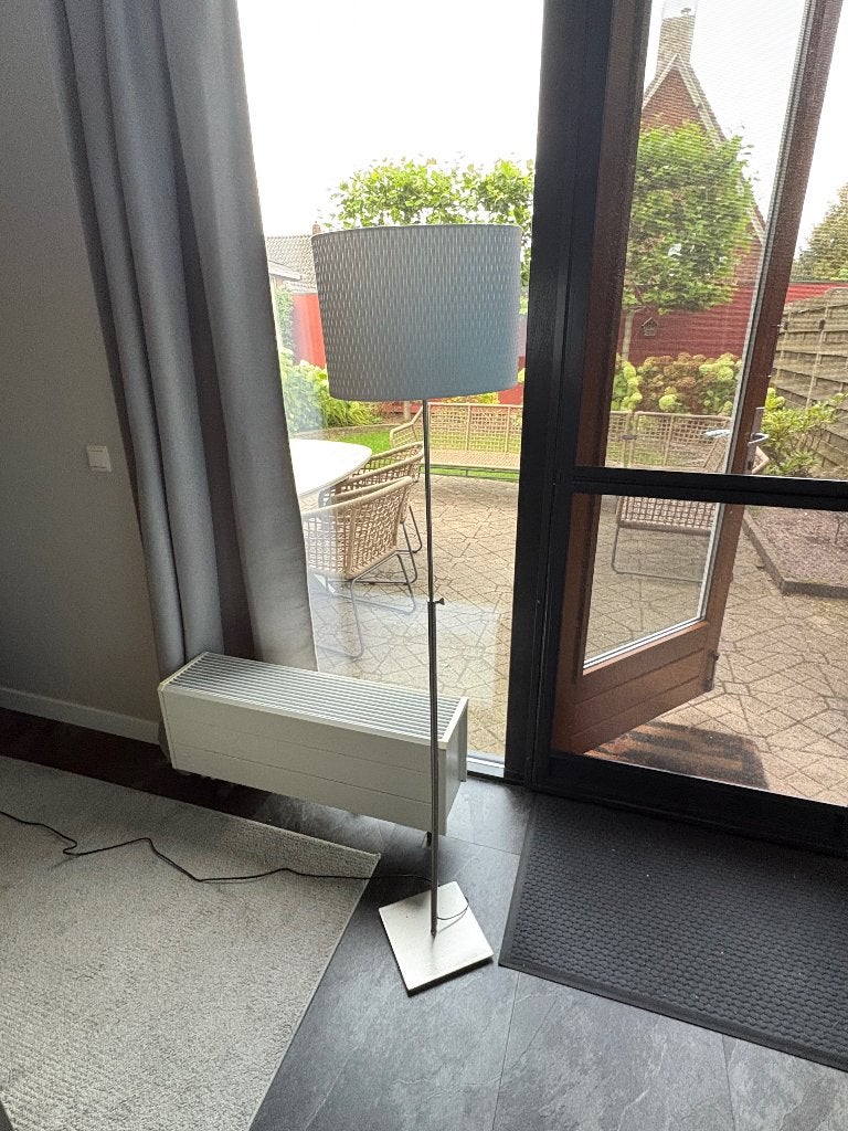 Staande lamp witte kap, Ophalen, Zo goed als nieuw, E27 (groot), 150 tot 200 cm
