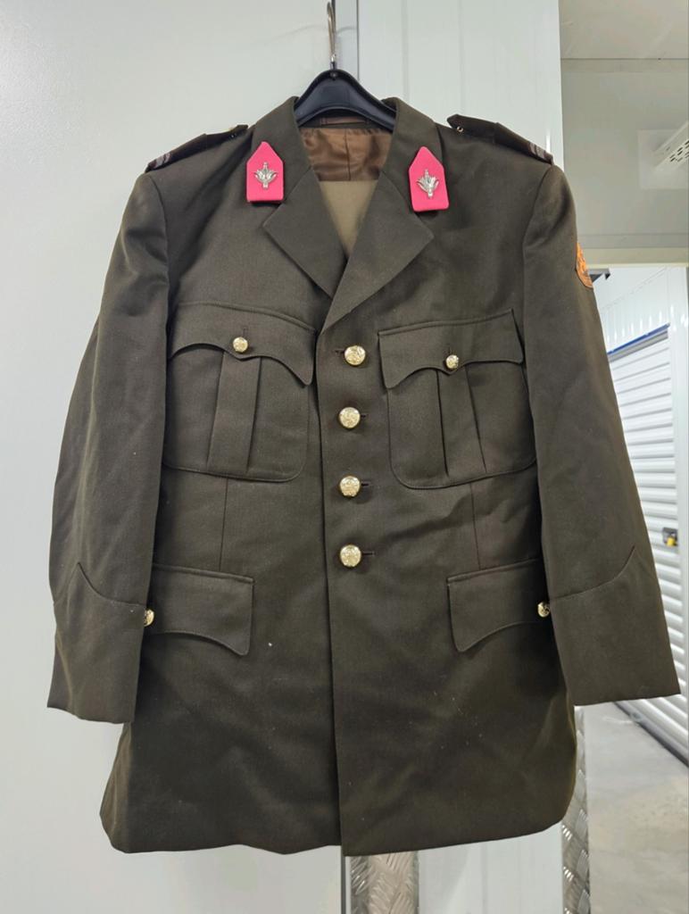KL DT uniform Administratie jaren 80., Ophalen of Verzenden, Landmacht, Nederland, Kleding of Schoenen
