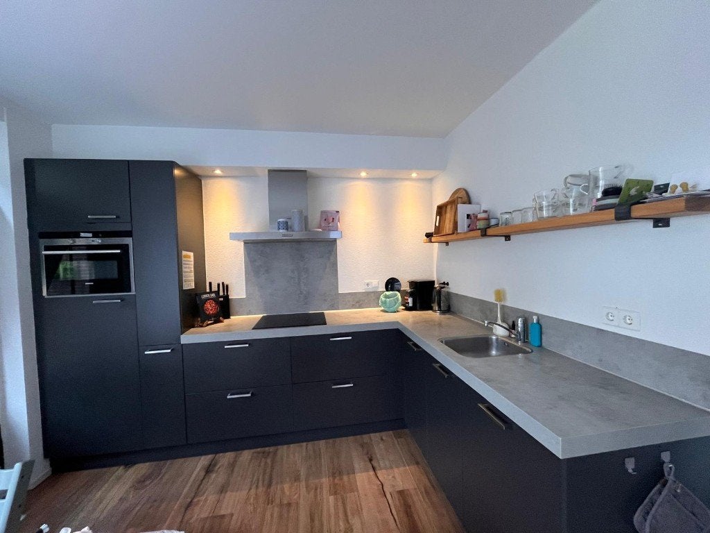 Moderne hoekkeuken in antraciet – compleet GEDEMONTEERD