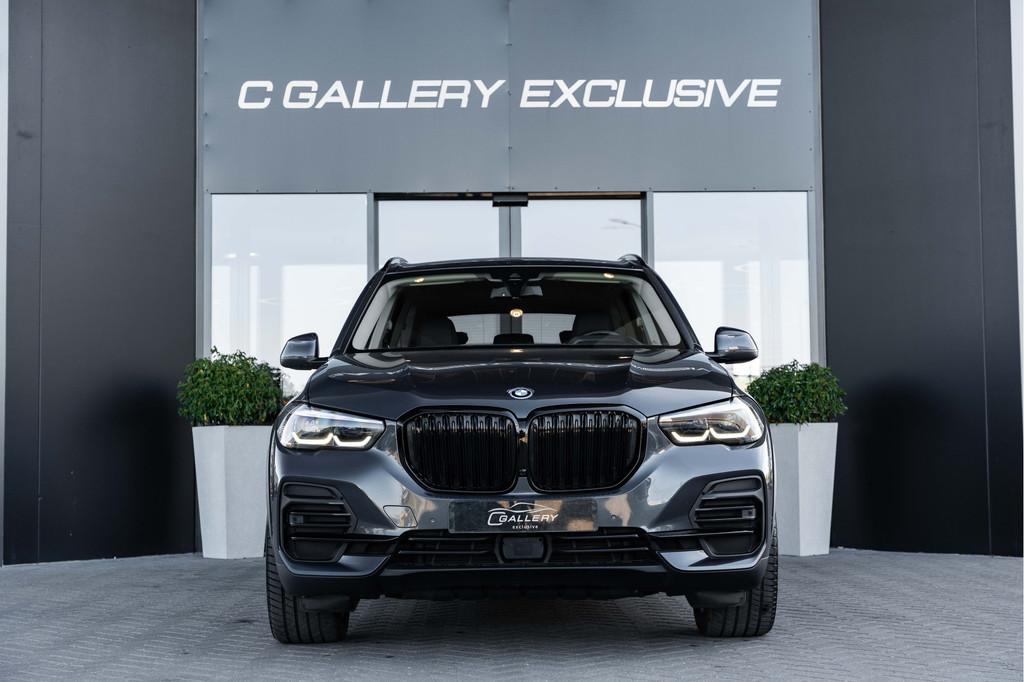 BMW X5 xDrive45e Executive - Lucthvering | Memory | ACC | Ke, Gebruikt, 394 pk, Vierwielaandrijving, Hybride Elektrisch/Benzine