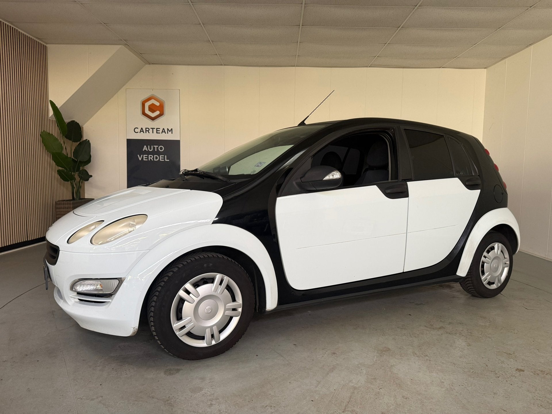 Smart Forfour 1.0 Spring Edition III Trekhaak Rijdt Echt sup, Auto's, Voorwielaandrijving, ForFour, Zwart, Origineel Nederlands