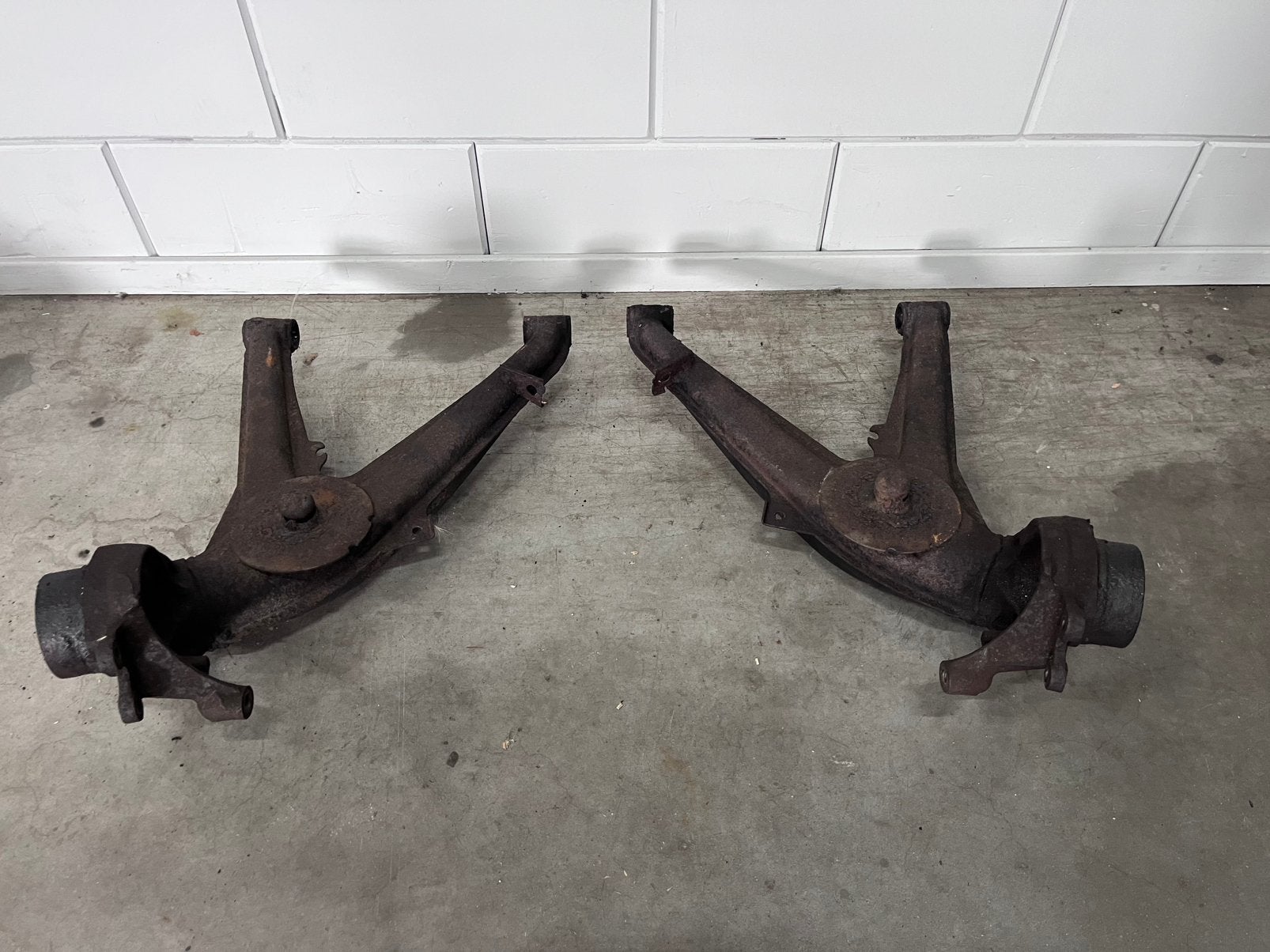 Bmw E30 draagarmen achteras achterzijde voor schijven., Auto-onderdelen, Ophalen, Gebruikt, BMW