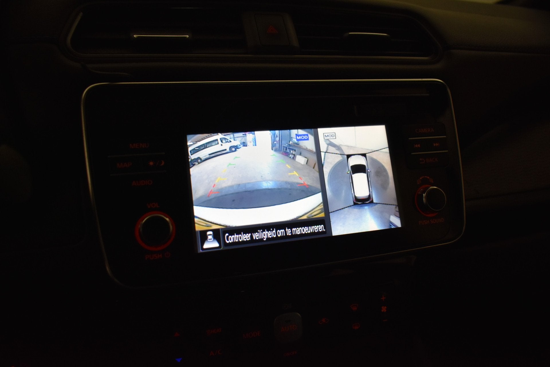 Foto 3 van Nissan Leaf Acenta 40 kWh 360° Camera (bj 2018, automaat)