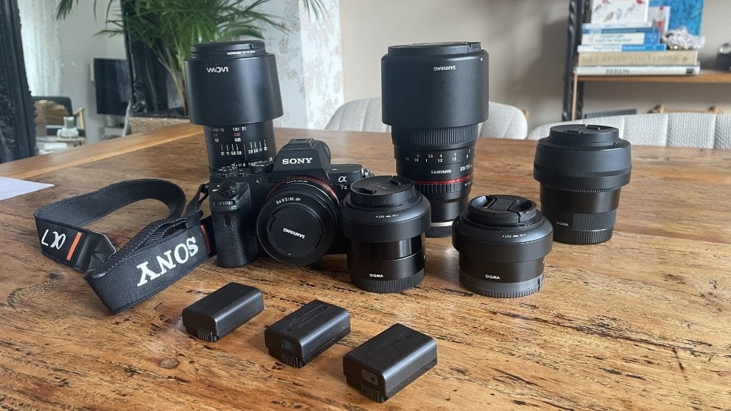 Sony A7II + Lenzen, Audio, Tv en Foto, Ophalen, Gebruikt, Kantelbaar/draaibaar scherm, Accu