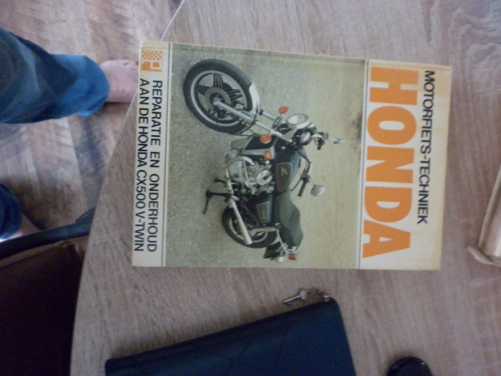 reperatie boek Honda cx 500 v twin, Ophalen of Verzenden, Gelezen, Merk of Model