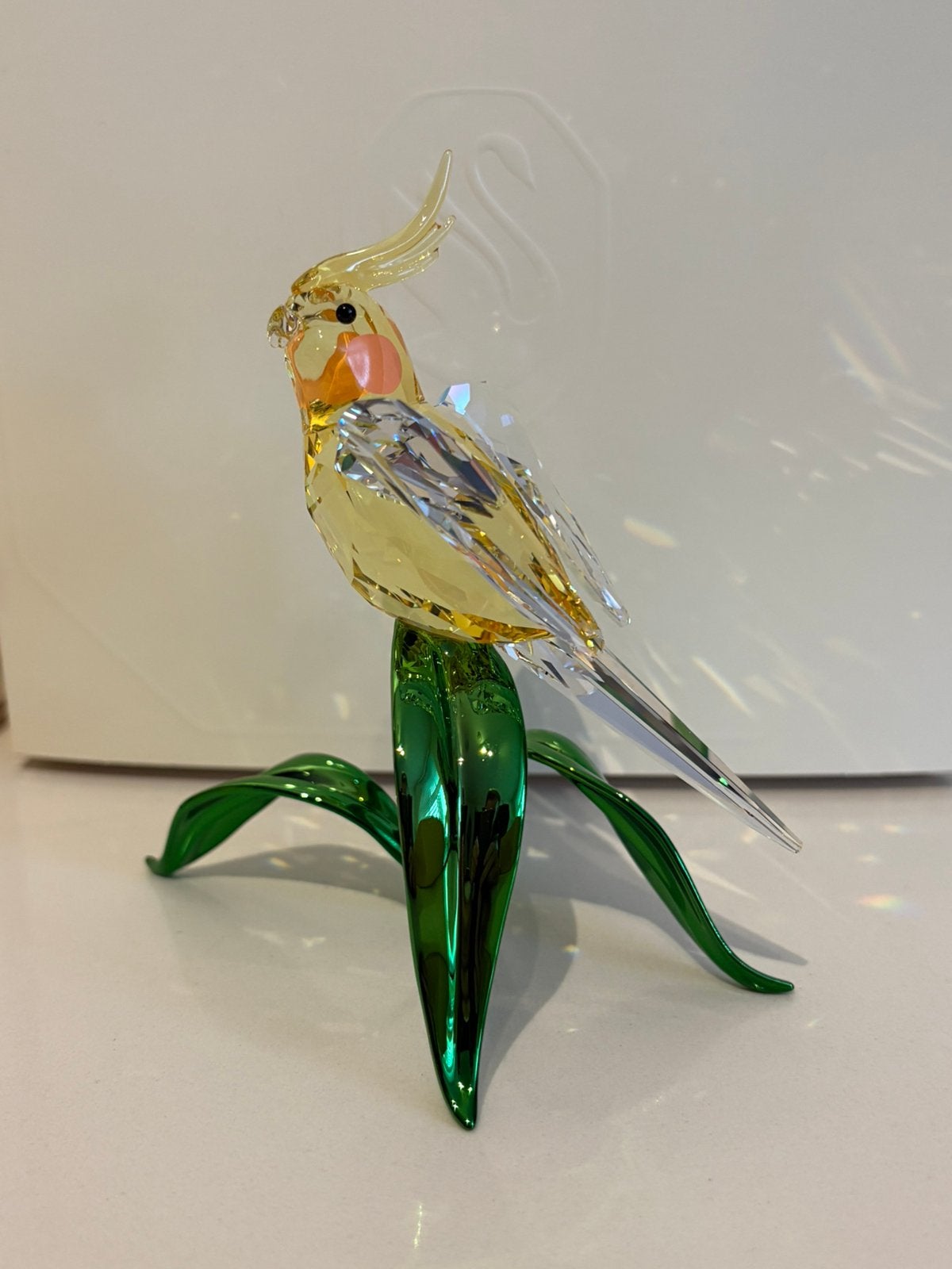 Swarovski Idyllia Valkparkiet, Verzamelen, Swarovski, Ophalen of Verzenden, Zo goed als nieuw, Figuurtje