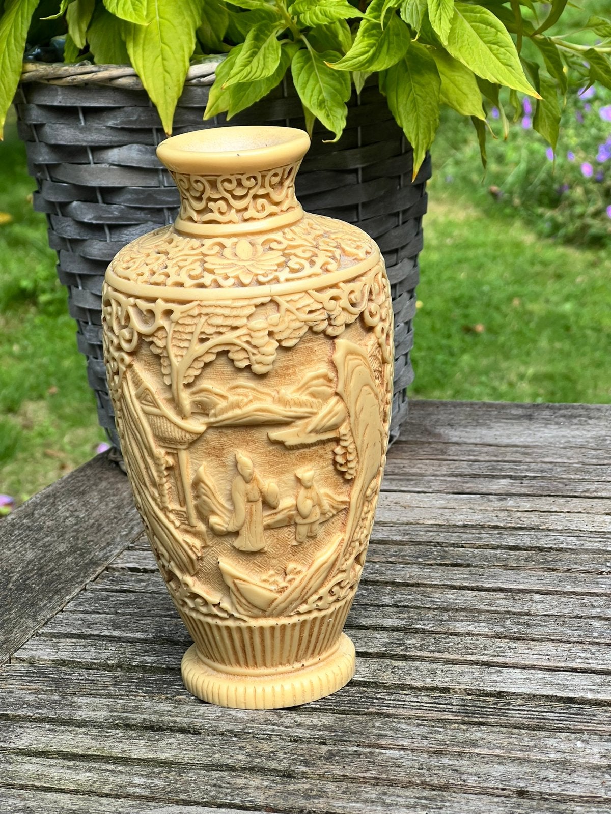 Vaas uit Azië, 1965, zware composiethars, puntgaaf., Verzenden