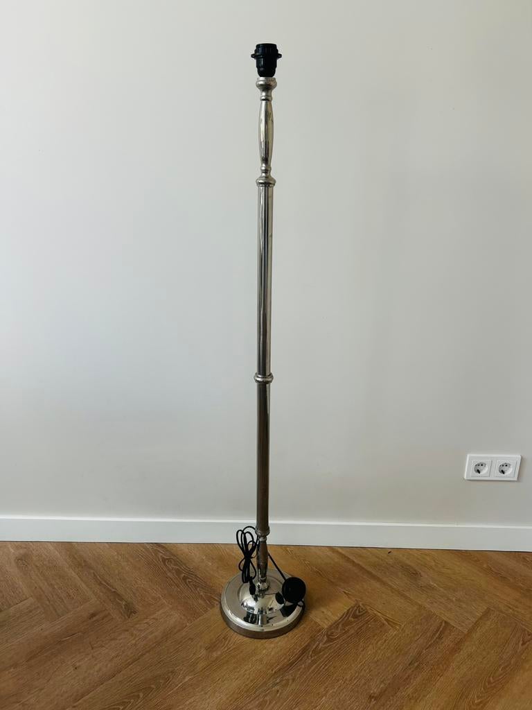 Stijlvolle zilverkleurige vloerlamp zonder kap, Ophalen, Zo goed als nieuw, Metaal, 100 tot 150 cm