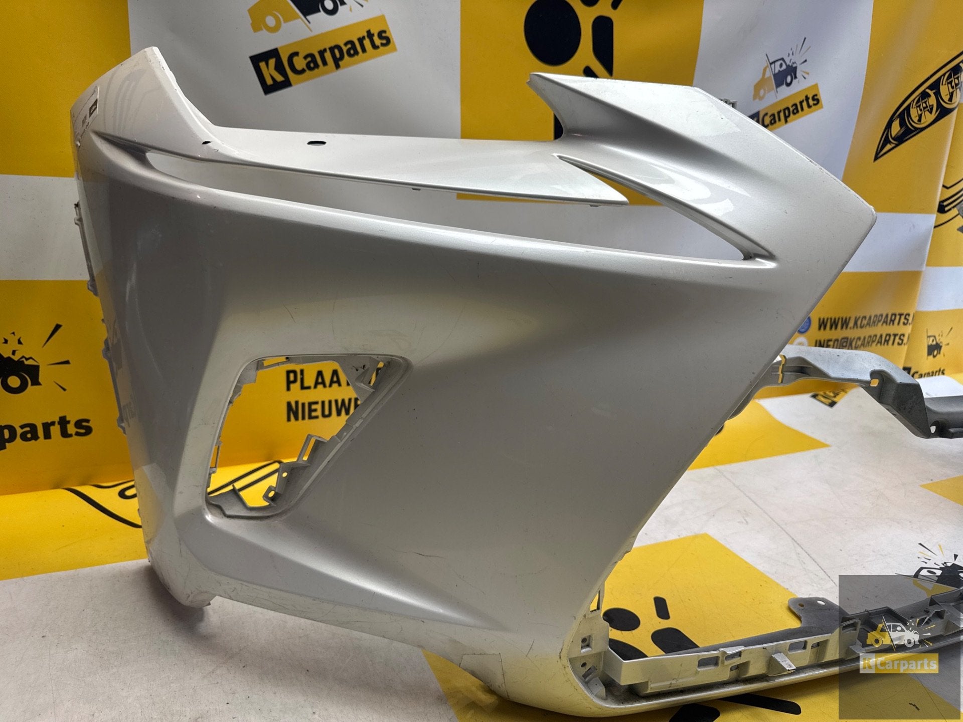 LEXUS NX300H VOORBUMPER 52119-78130 ORIGINEEL, Info@fabrikant.eu, Bumper, Fabrikant BV, Gebruikt