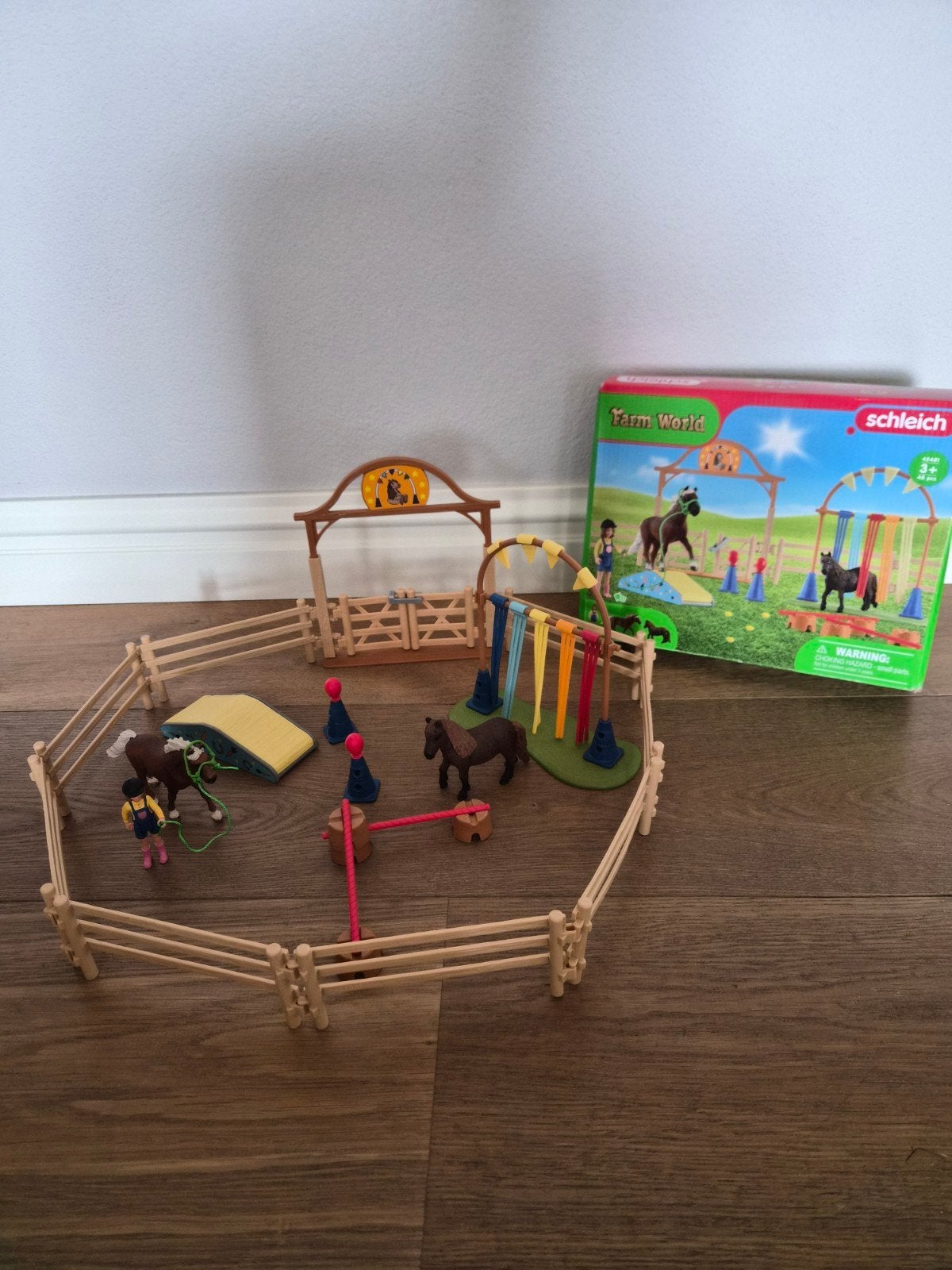 Schleich Farm World Paardenhindernisbaan Speelset 42481, Ophalen of Verzenden, Zo goed als nieuw, Jongen of Meisje