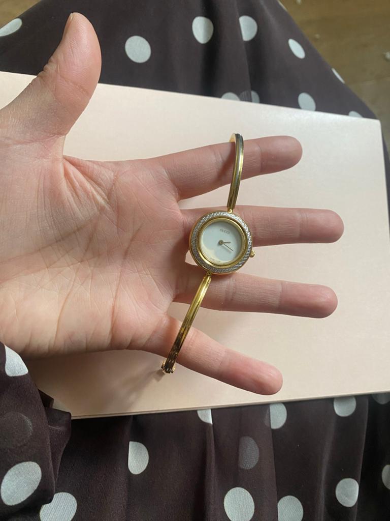 Prachtige Gucci horloge - Limited Edition goud strass, Overige merken, Polshorloge, Ophalen of Verzenden, Zo goed als nieuw