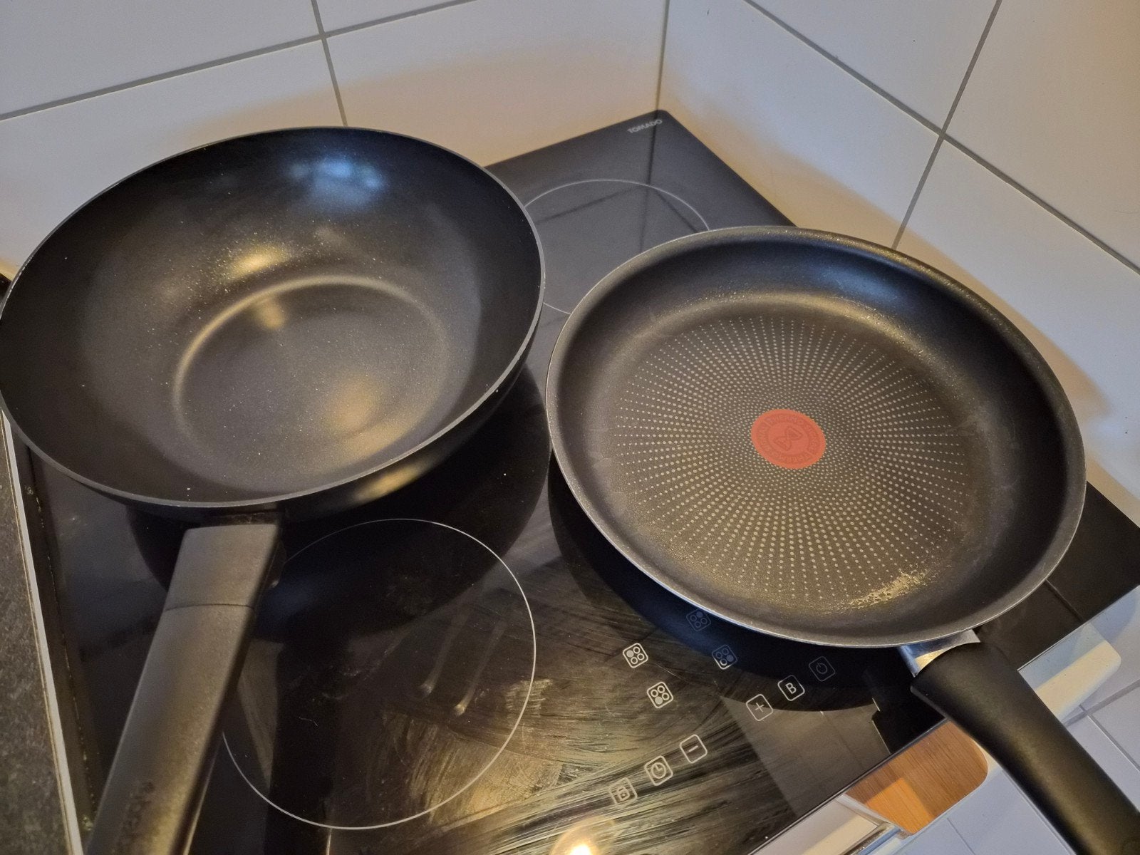 Brabantia wok en Tefal koekenpan - Set, Huis en Inrichting, Ophalen, Overige materialen, Antiaanbaklaag, Wok