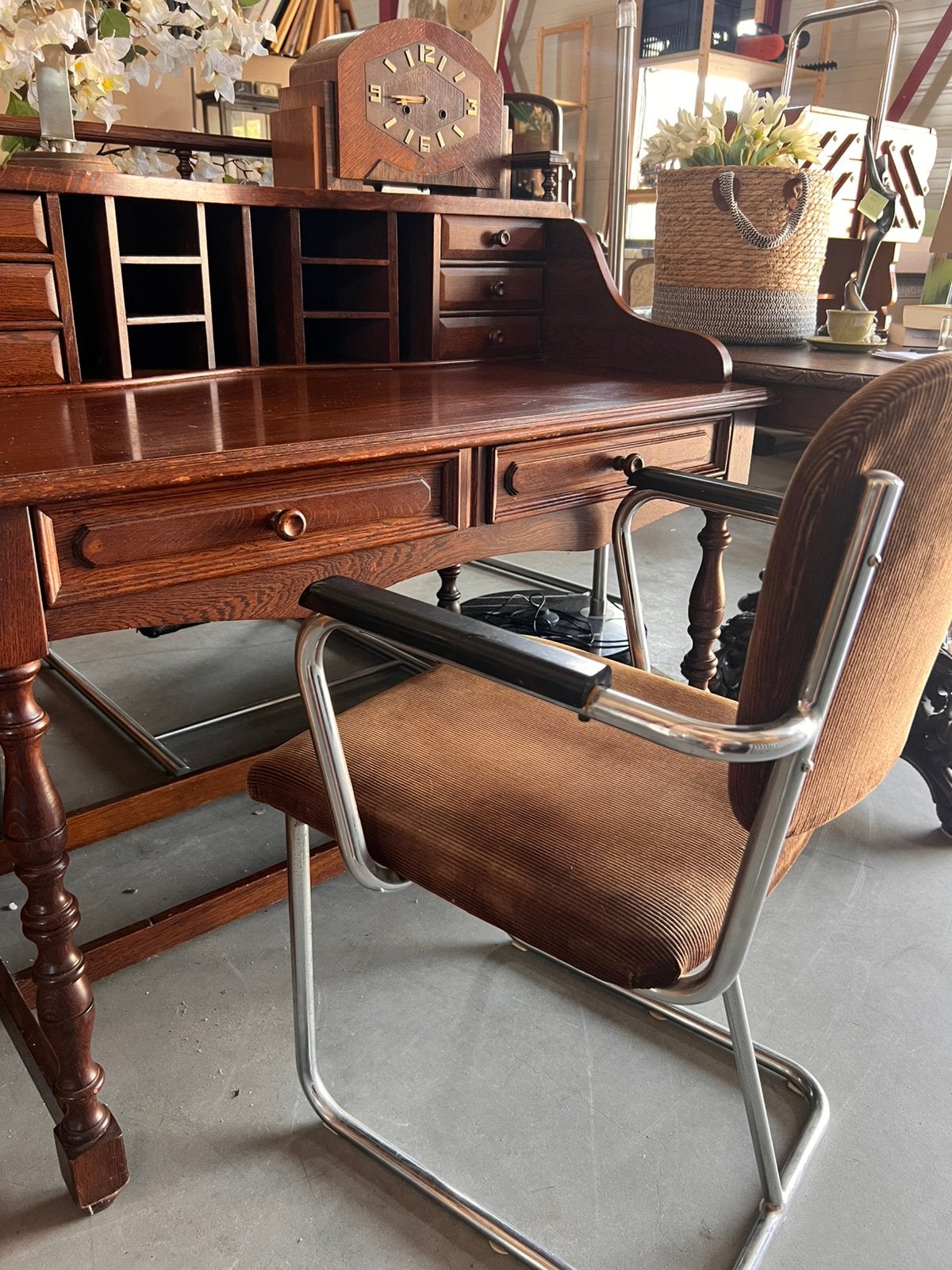 Antiek Eiken Bureau met Opbouw (Art Deco stijl), Antiek en Kunst, Ophalen