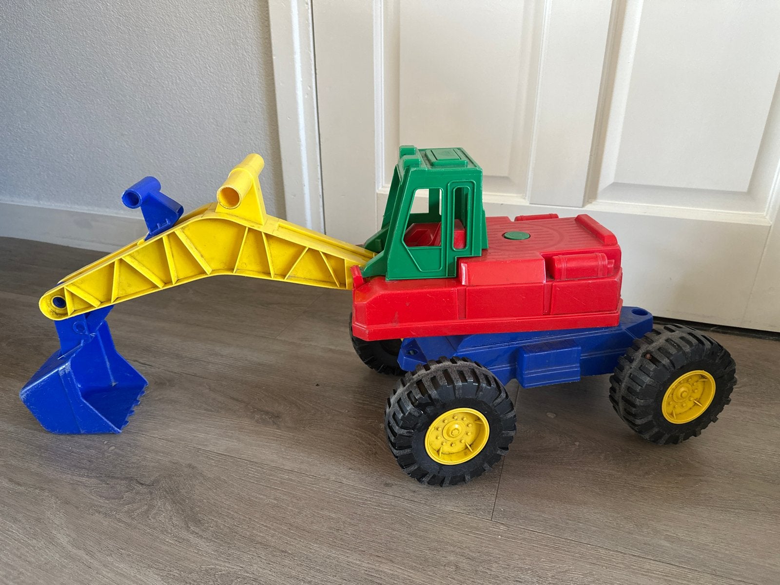 Grote speelgoed graafmachine voor in het zand of de tuin, Ophalen, Gebruikt